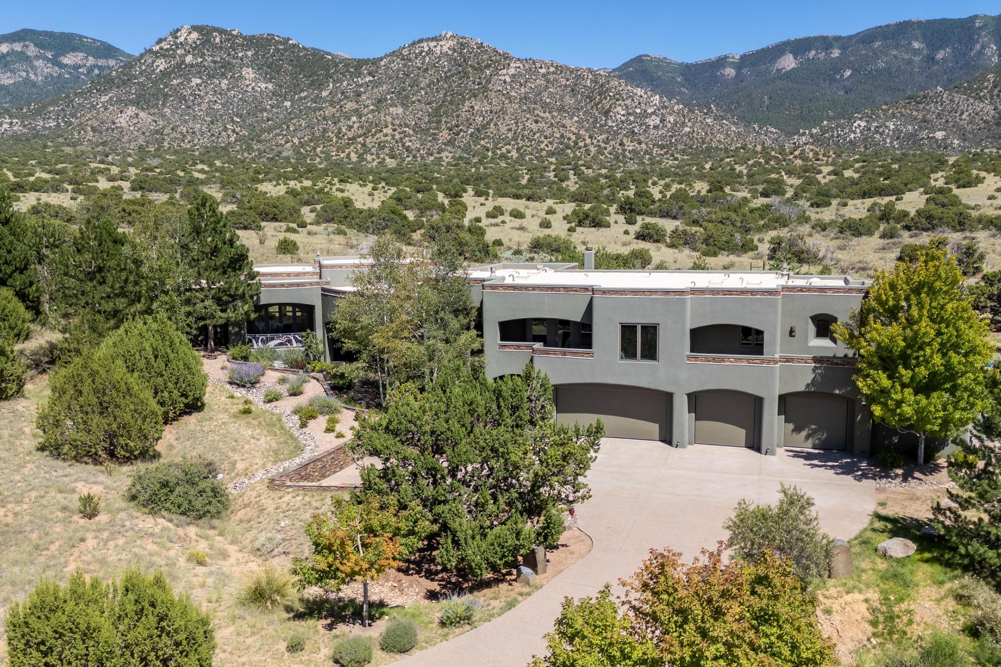 8504 Snakedance Court NE