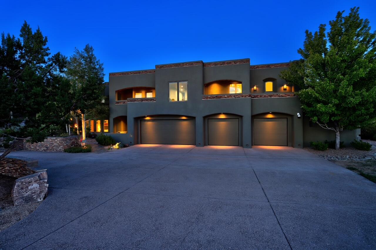 8504 Snakedance Court NE