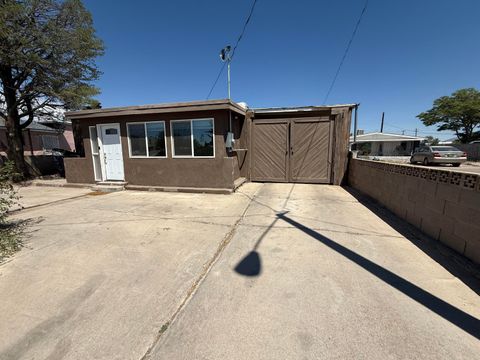 Photo of 109 LA PLATA Road NW, Albuquerque, NM 87107 (MLS # 1091169) Photo of 109 LA PLATA Road NW, Albuquerque, NM 87107 (MLS # 1091169)