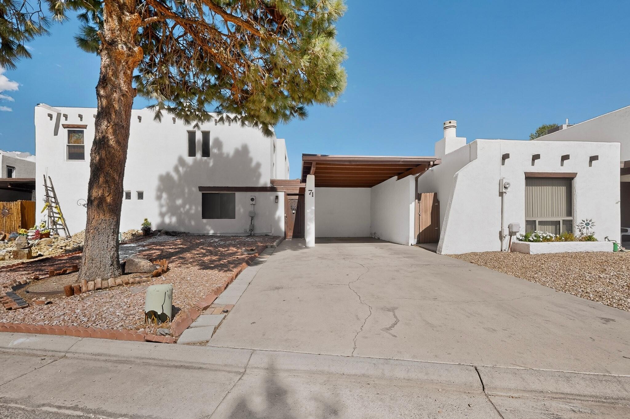 71 Calle Loma Parda NW
