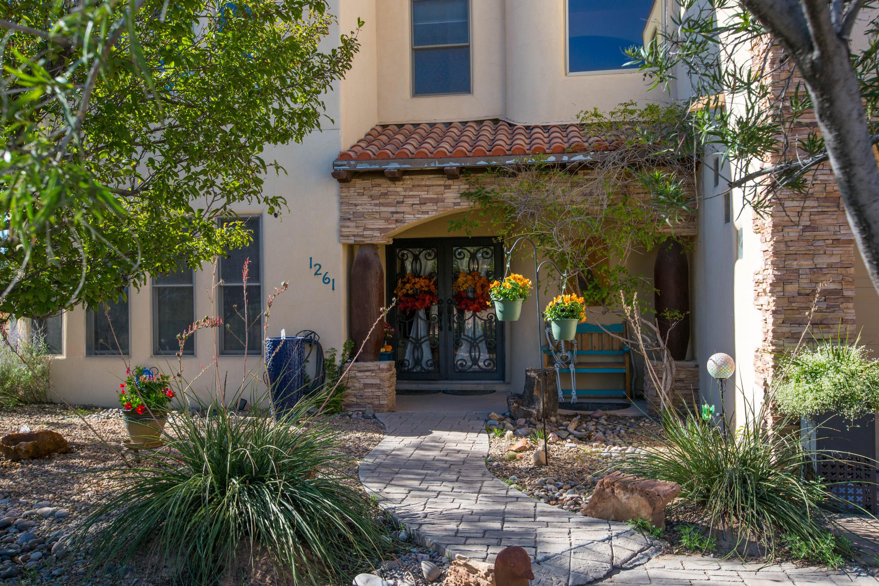 1261 Monterrey Road NE