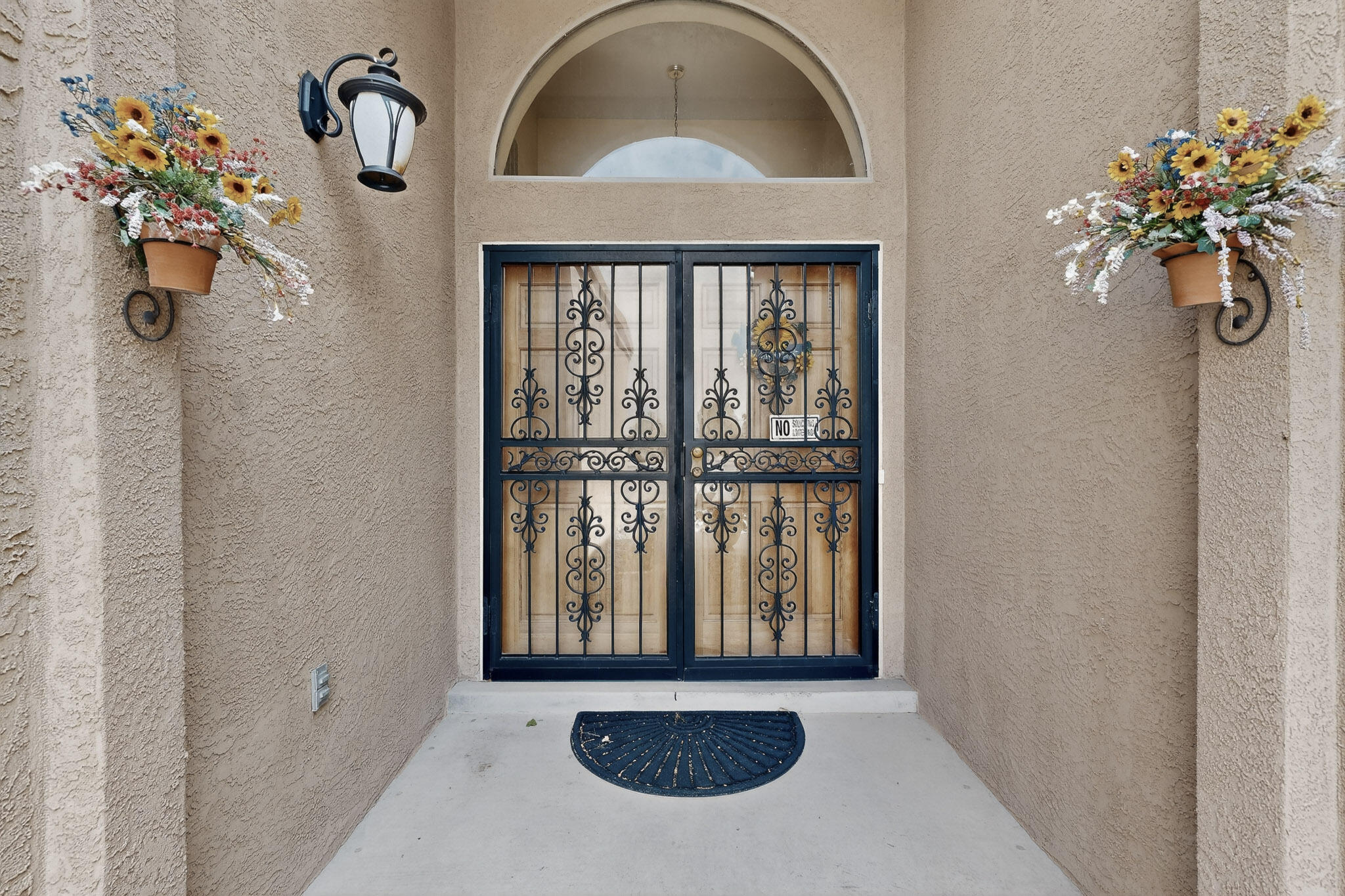 828 Rio Arriba Avenue SE