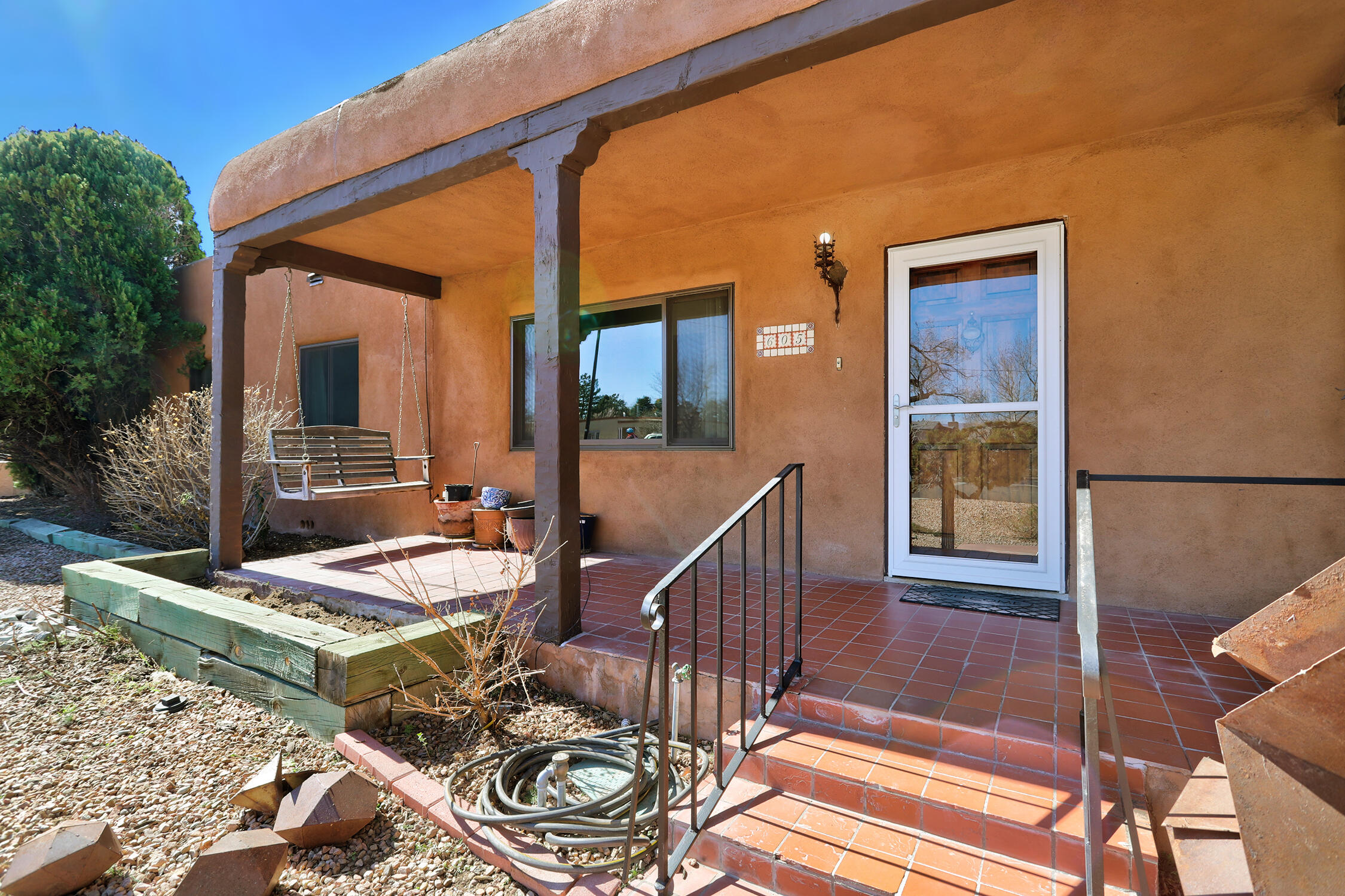 605 Ridgecrest Drive SE