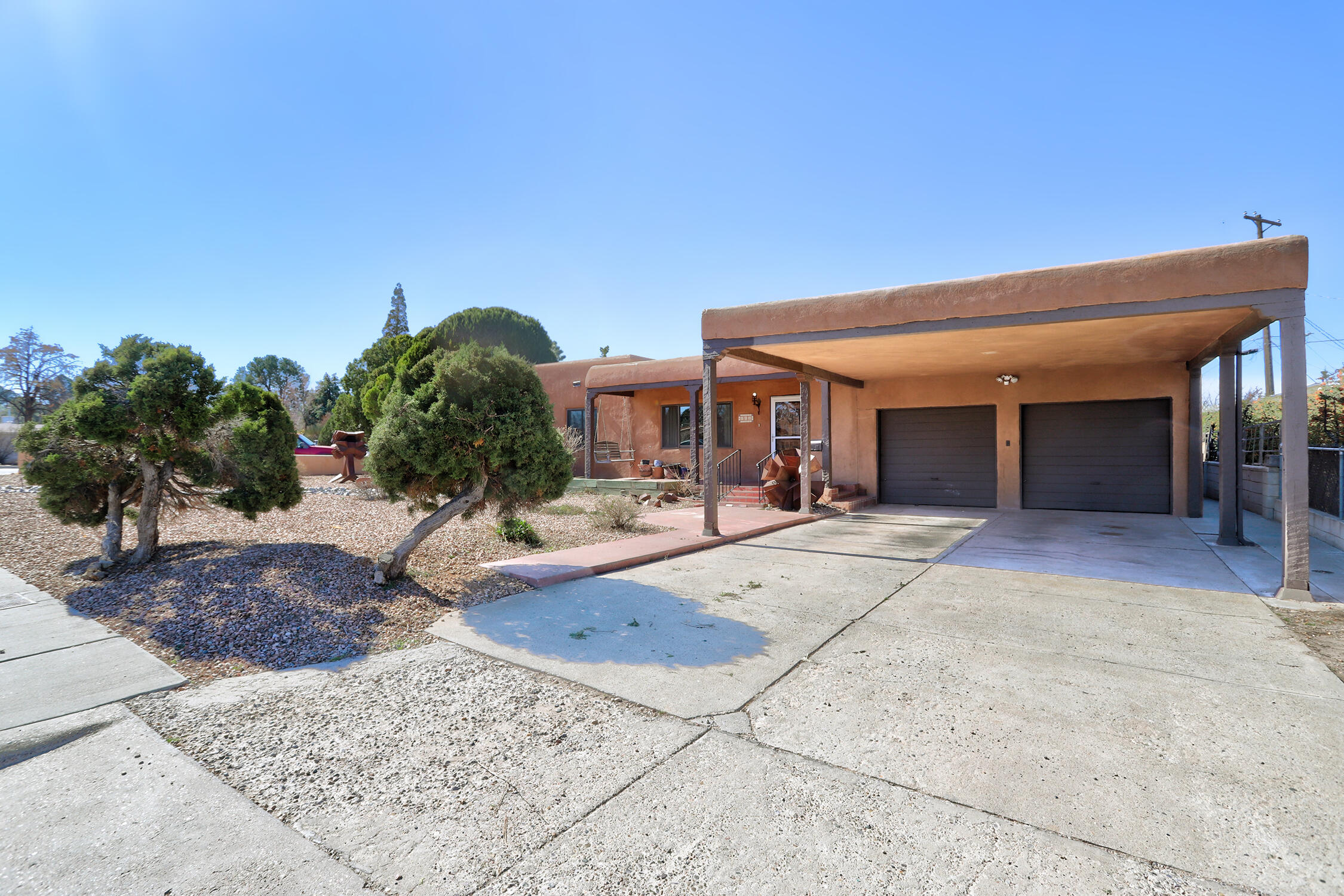 605 Ridgecrest Drive SE