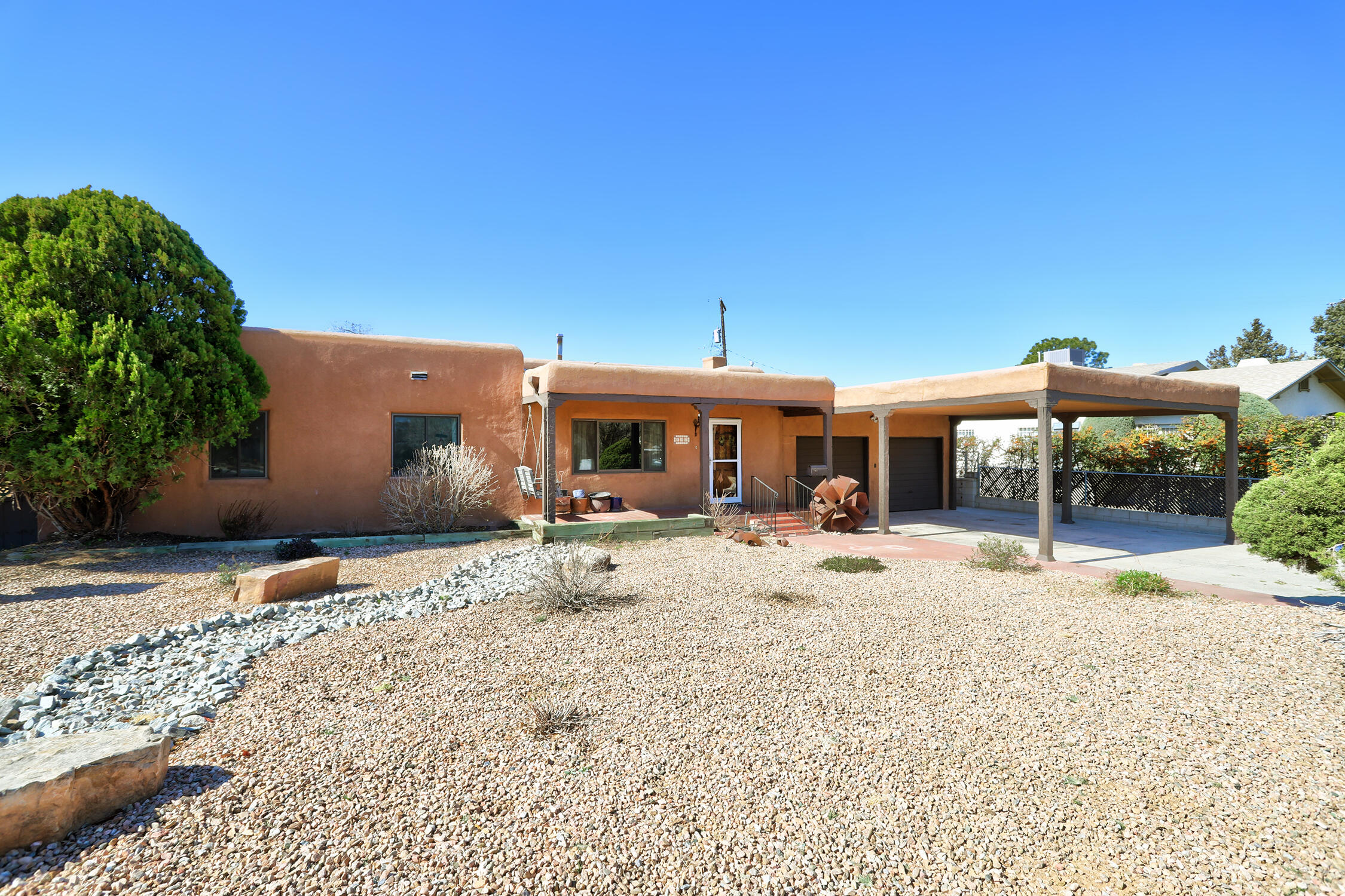 605 Ridgecrest Drive SE