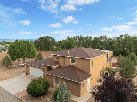 Photo of 103 CHANTELLY Lane, Los Lunas, NM 87031 (MLS # 1111271)