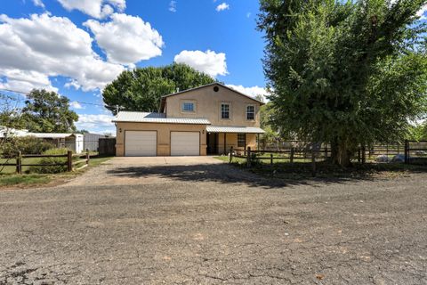 Photo of 11 CHELSEA Lane, Peralta, NM 87042 (MLS # 1092472)