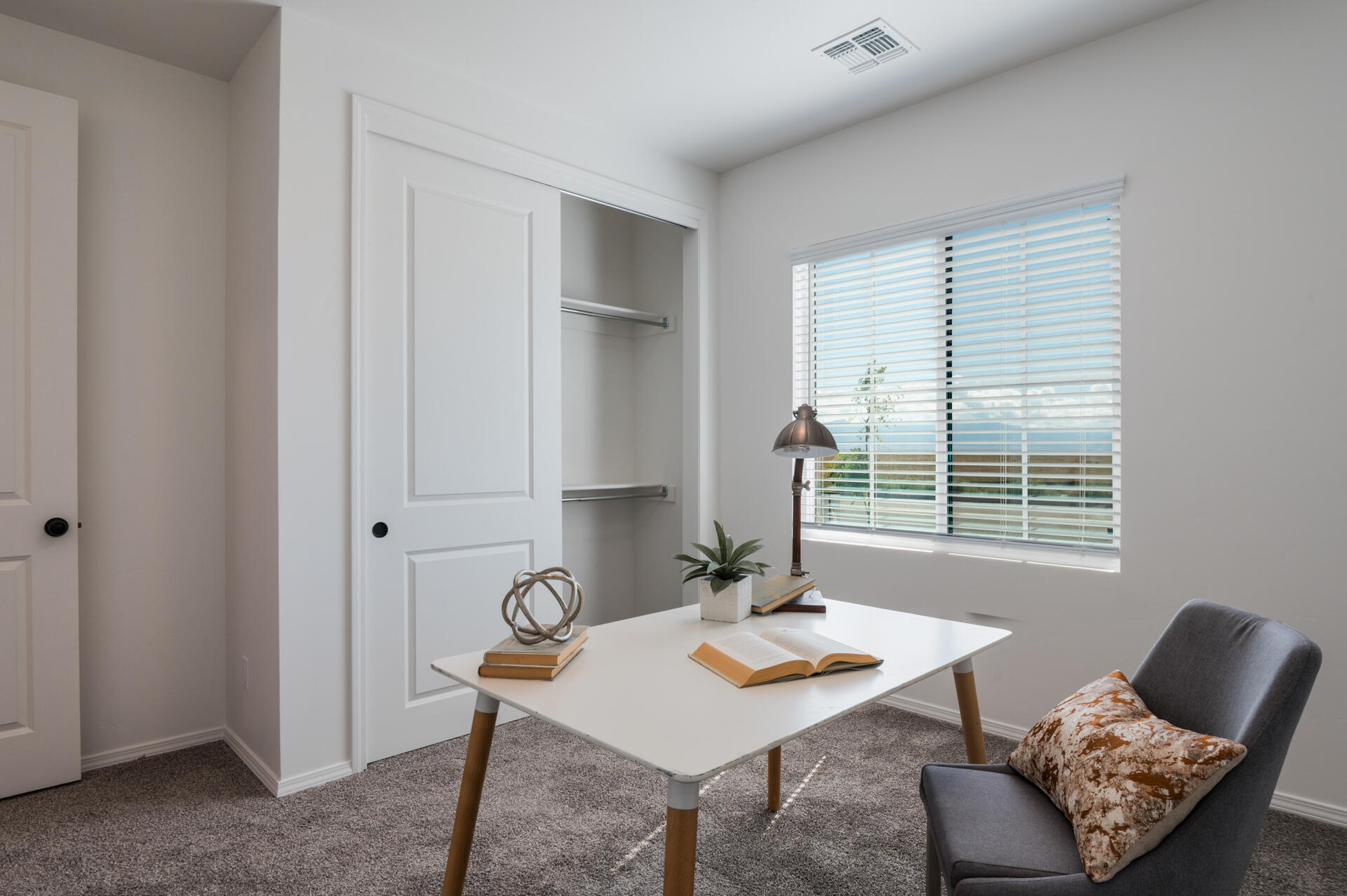 1927 Stryker Road SE