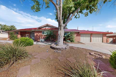 Photo of 8316 Dellwood Road NE, Albuquerque, NM 87110 (MLS # 1108462)