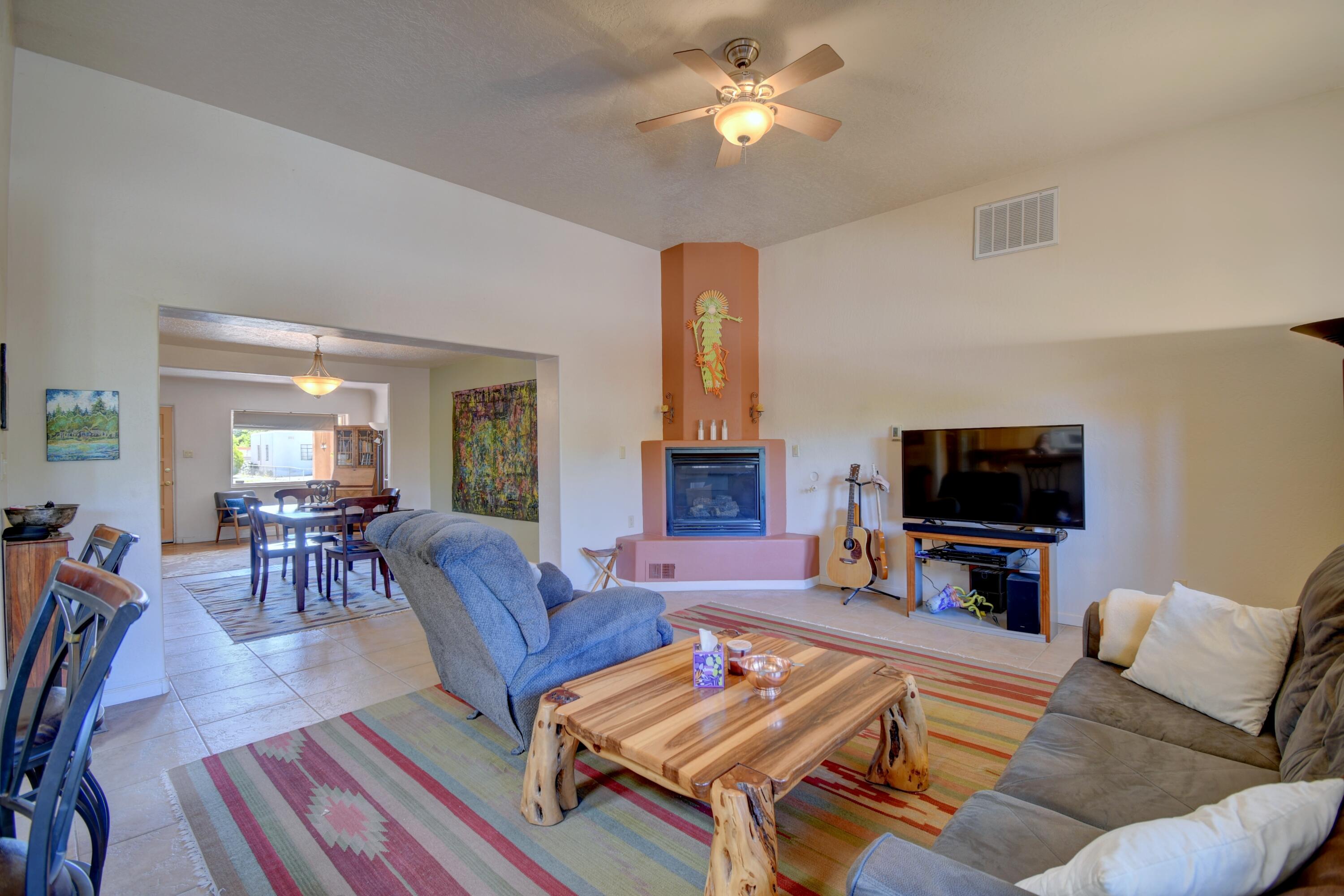 505 Valverde Drive, Albuquerque, New Mexico image 5