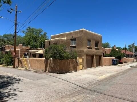Homes For Sale - 608 Webber Street<br/> Santa Fe, NM 87505