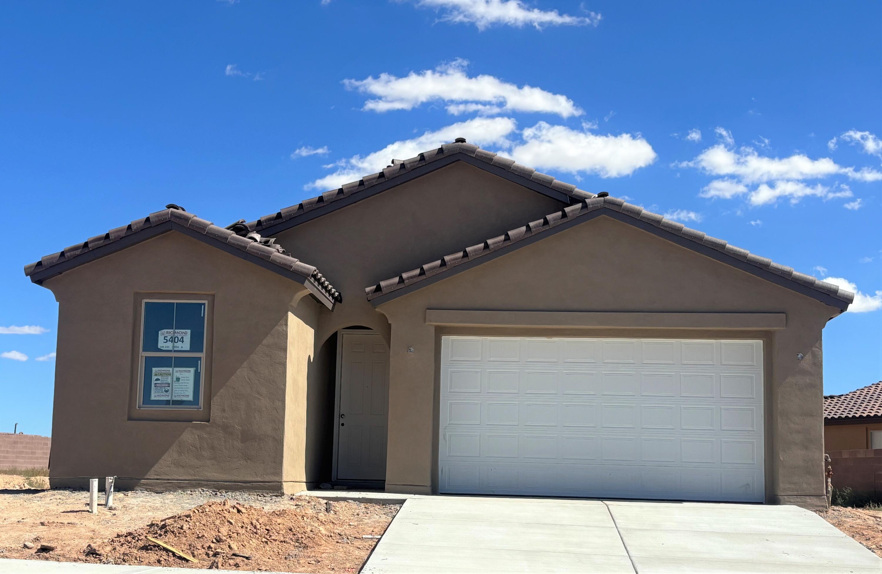 5404 Coneflower Street NE