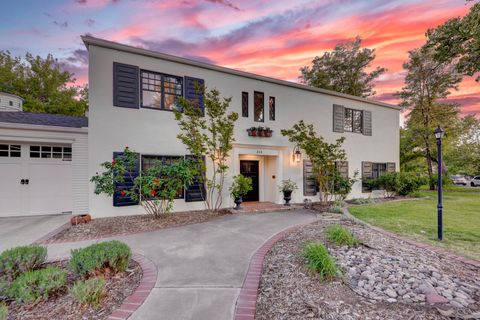 Photo of 314 16th Street SW, Albuquerque, NM 87104 (MLS # 1102057)