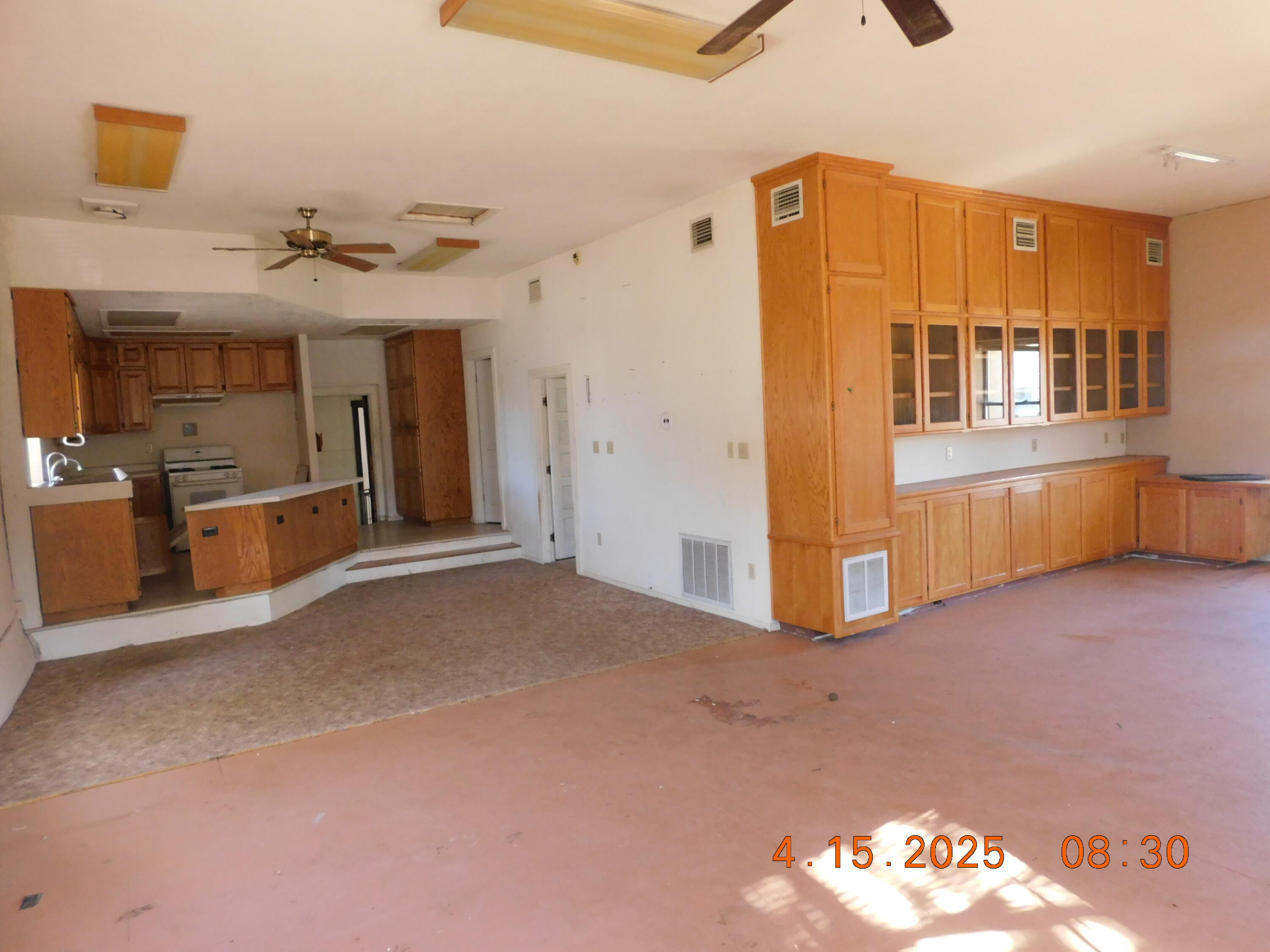 208 S White Oaks Avenue, Capitan, New Mexico image 7