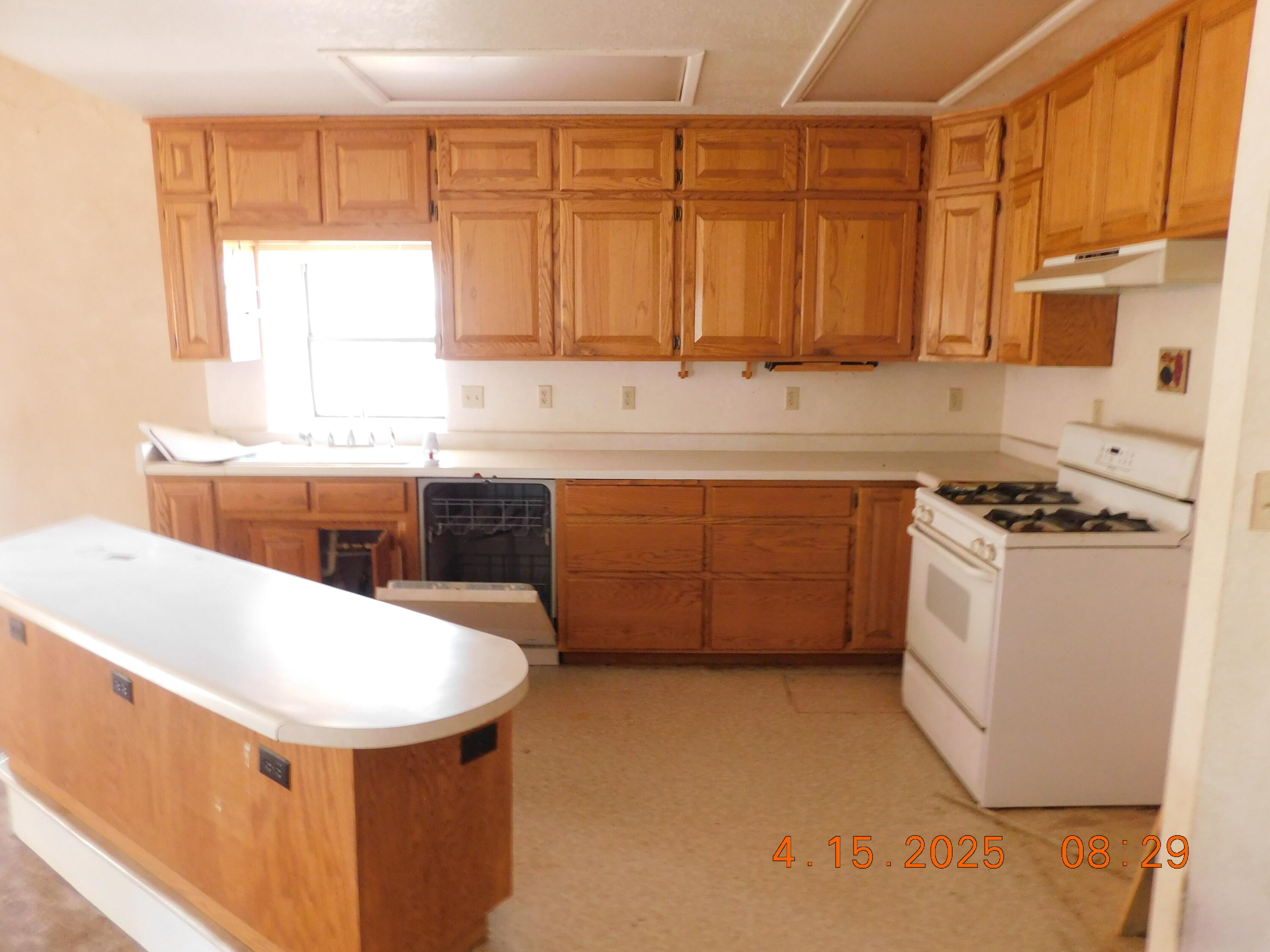 208 S White Oaks Avenue, Capitan, New Mexico image 4