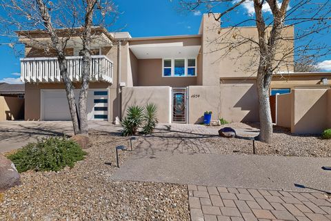 Photo of 4529 Altura Place NE, Albuquerque, NM 87110 (MLS # 1103231)