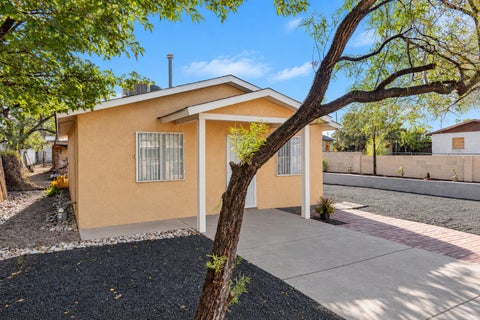 Homes For Sale - 2024 Walter Street<br/> Albuquerque, NM 87102