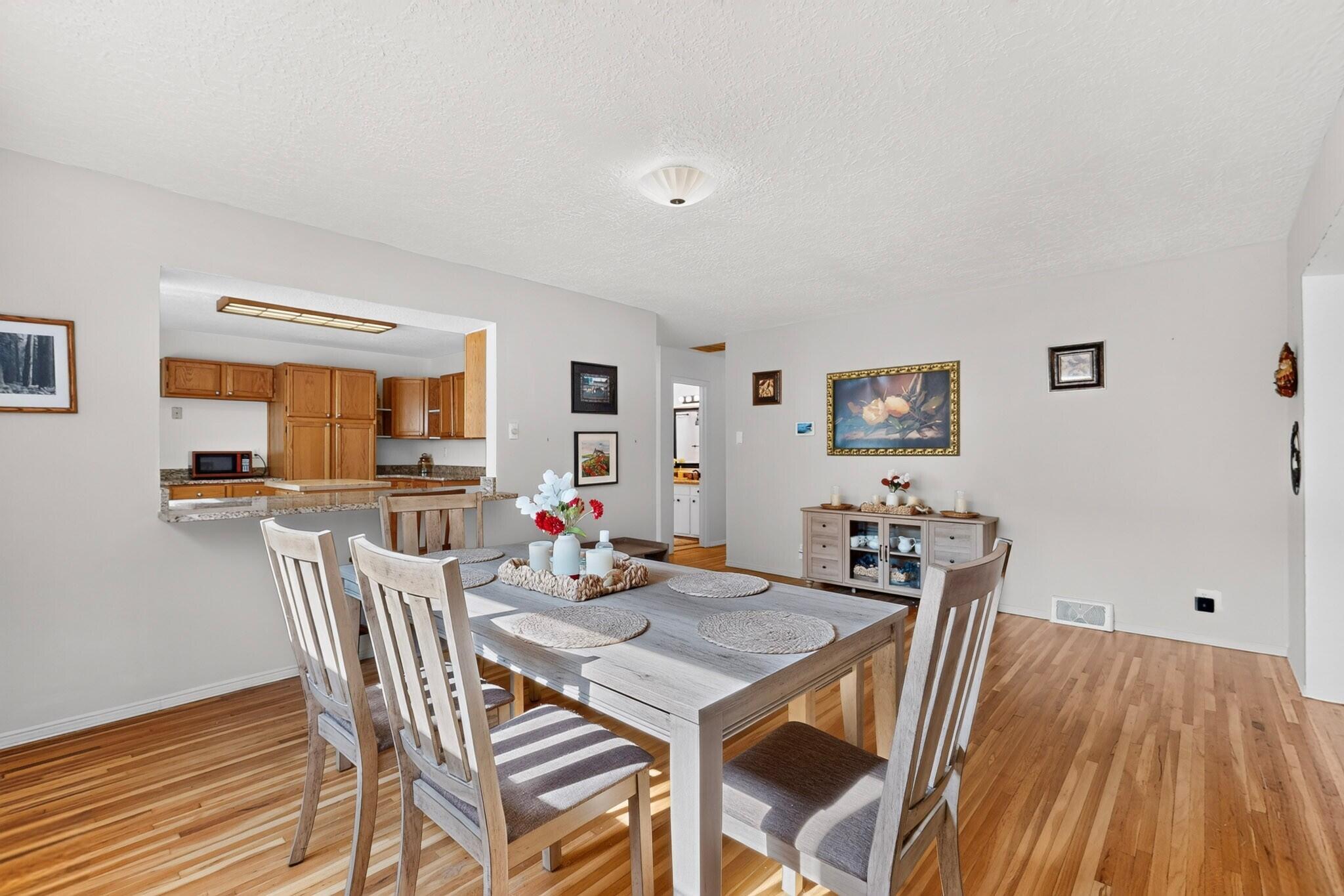10209 Mesa Arriba Avenue NE