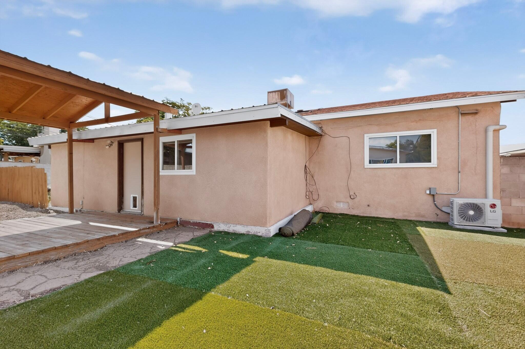 10209 Mesa Arriba Avenue NE