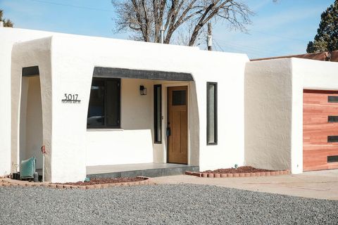 Photo of 3017 Frontier Avenue NE, Albuquerque, NM 87106 (MLS # 1096826)
