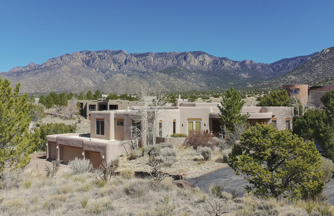 13723 Apache Plume Place NE