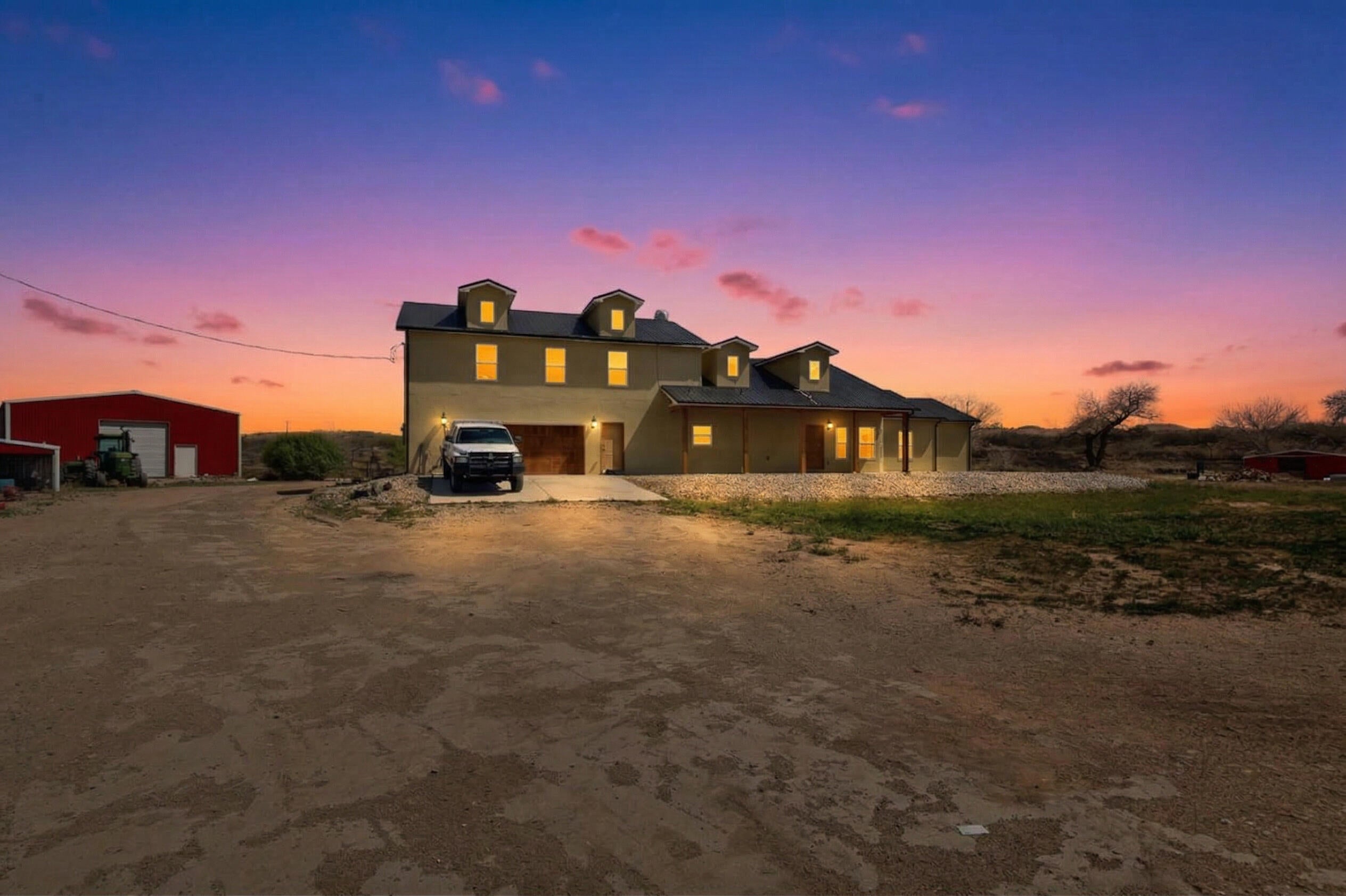 11 Jaramillo Loop