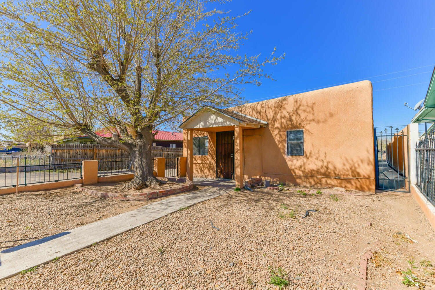 1919 Edith Boulevard, Albuquerque, New Mexico image 2