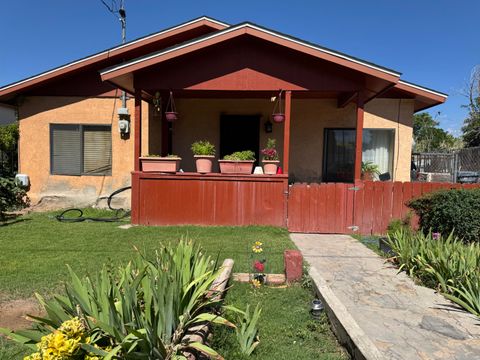 Photo of 2007 HINKLE Street SE, Albuquerque, NM 87102 (MLS # 1087758)