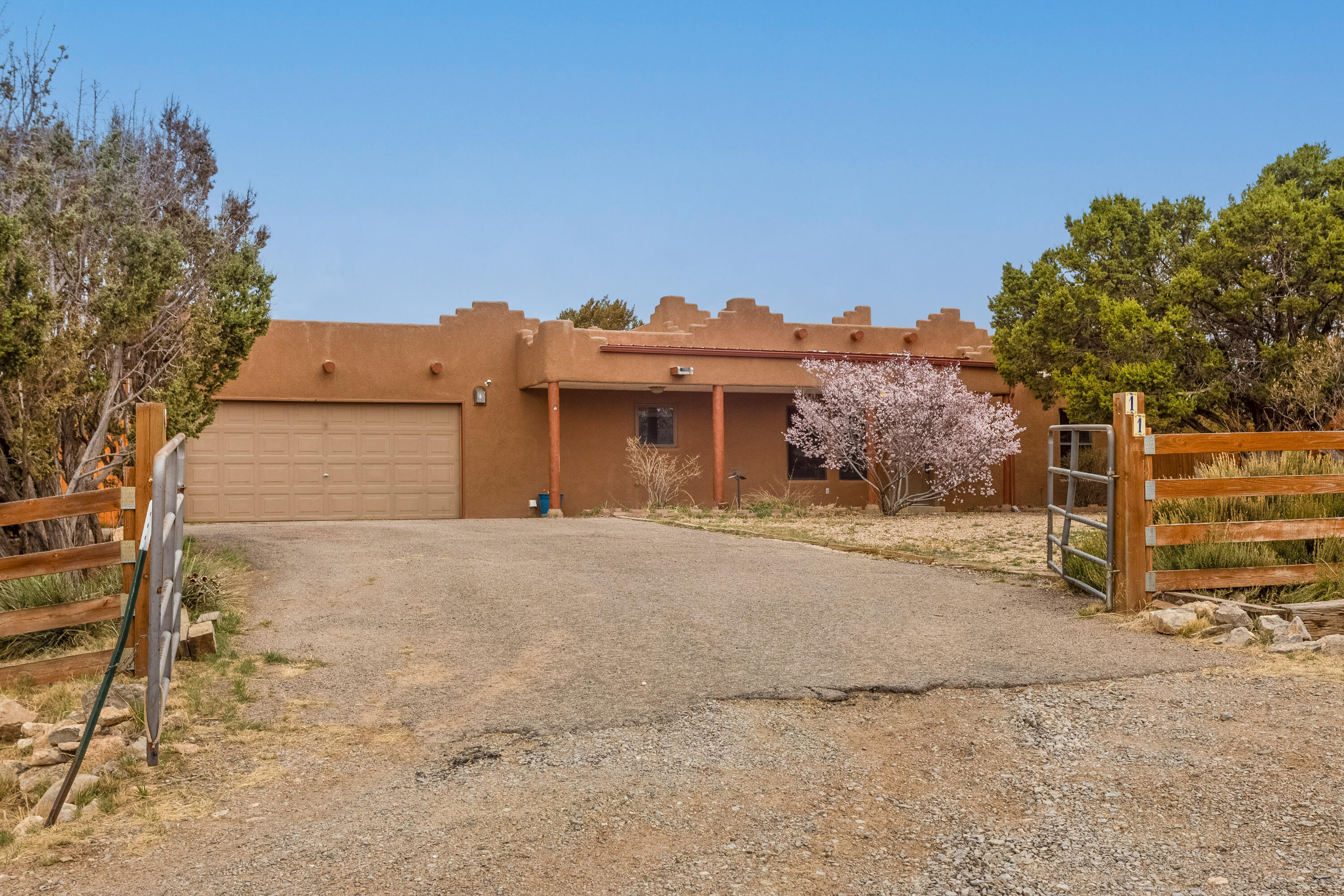 11 Sagebrush Court, Edgewood, New Mexico image 1