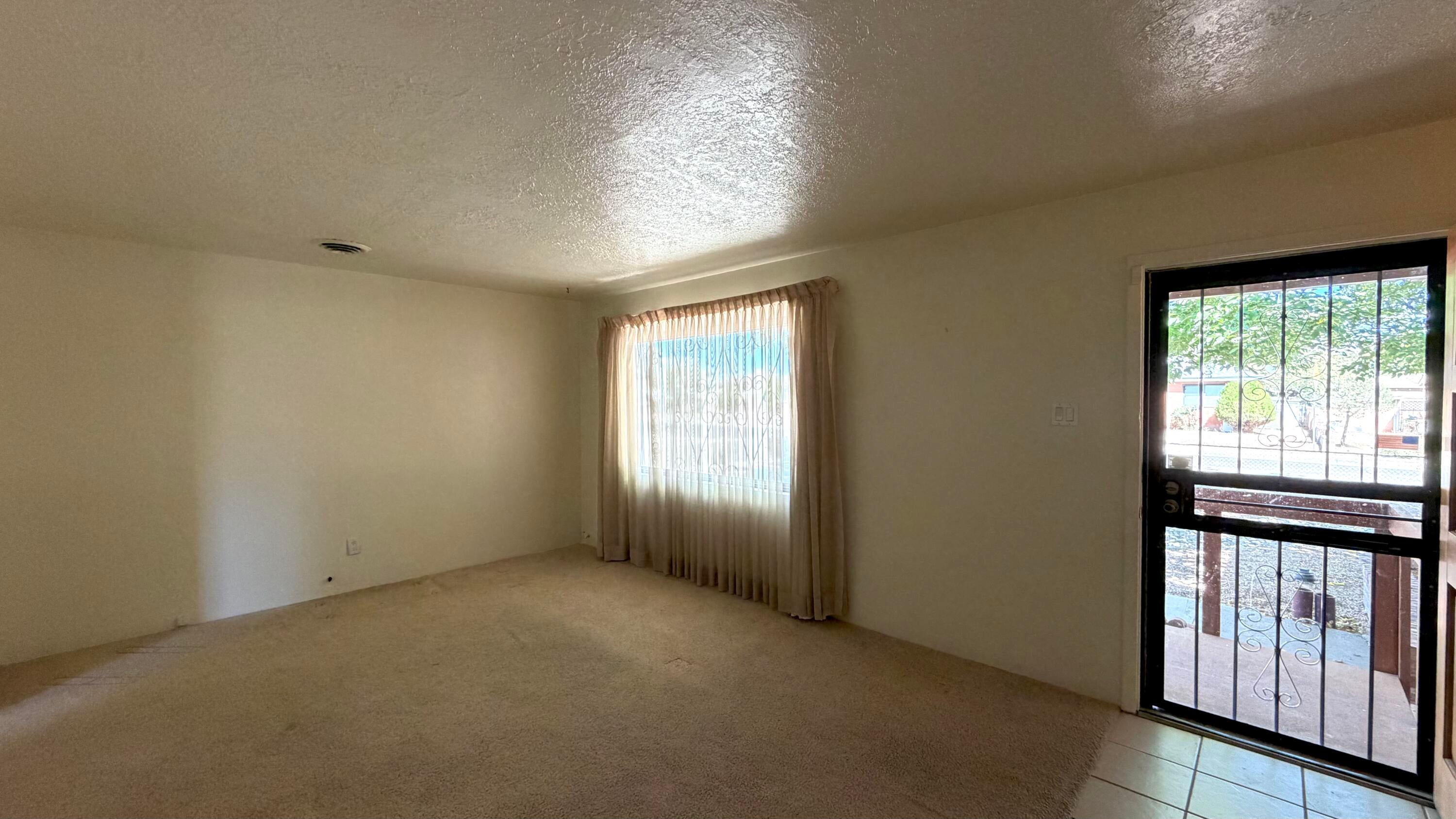 309 Estancia Drive NW