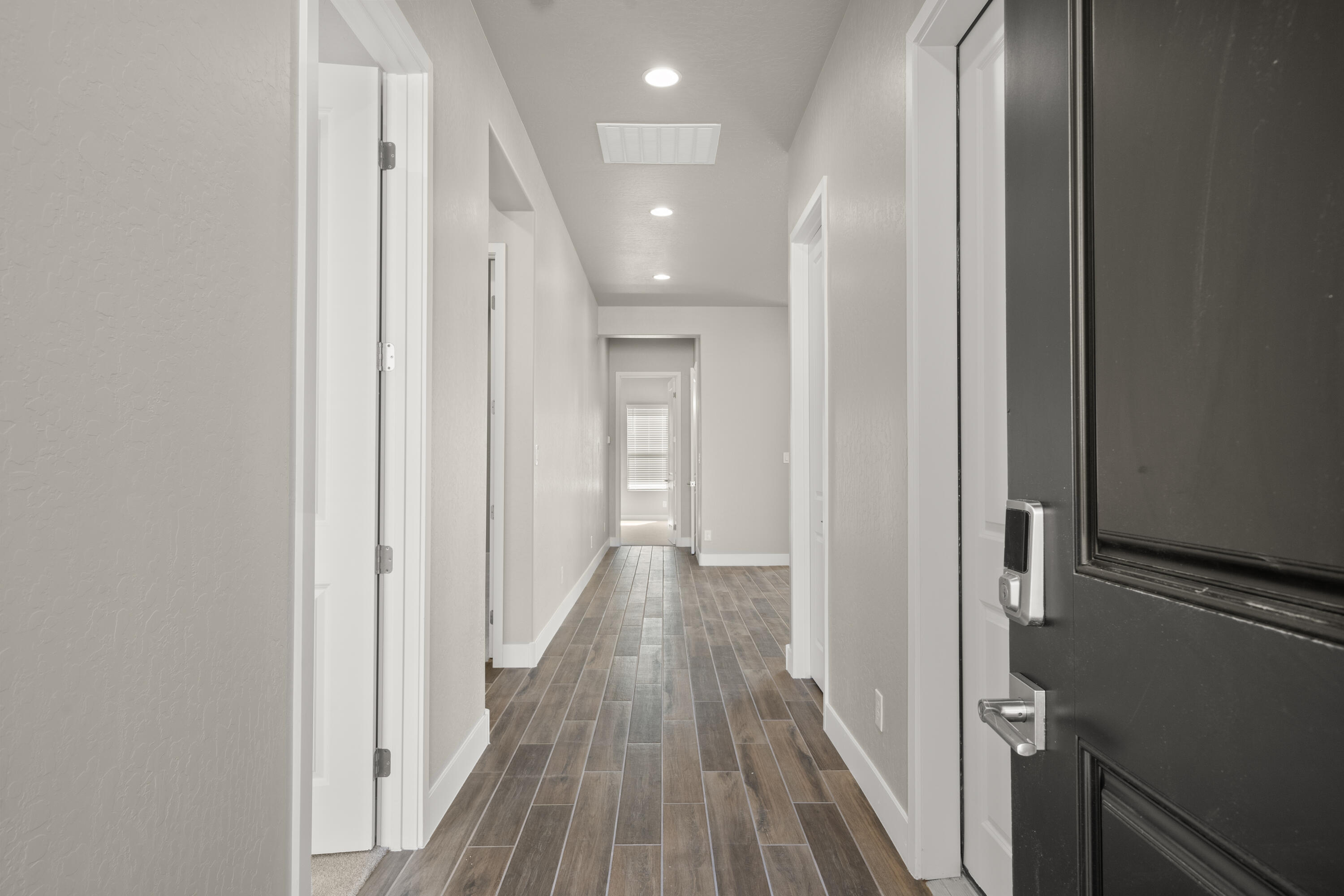 6704 Zachary Road NE