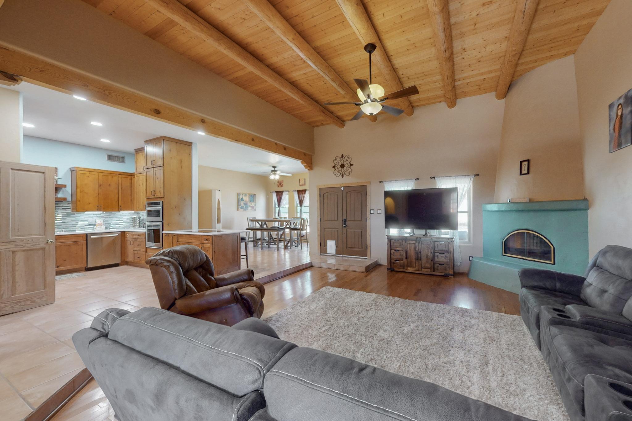 1141 Mesa Ridge Drive, Los Lunas, New Mexico image 6