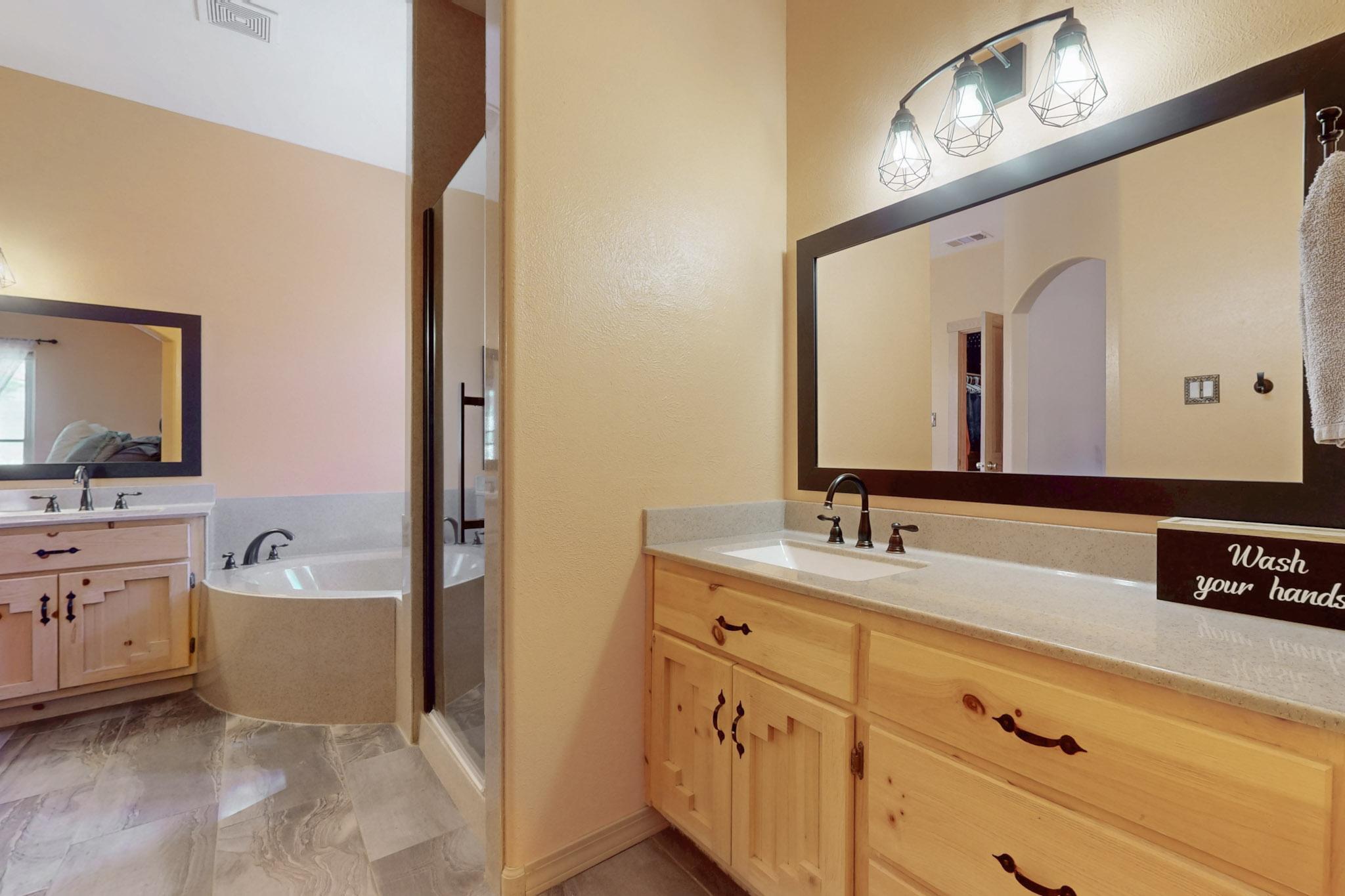 1141 Mesa Ridge Drive, Los Lunas, New Mexico image 21