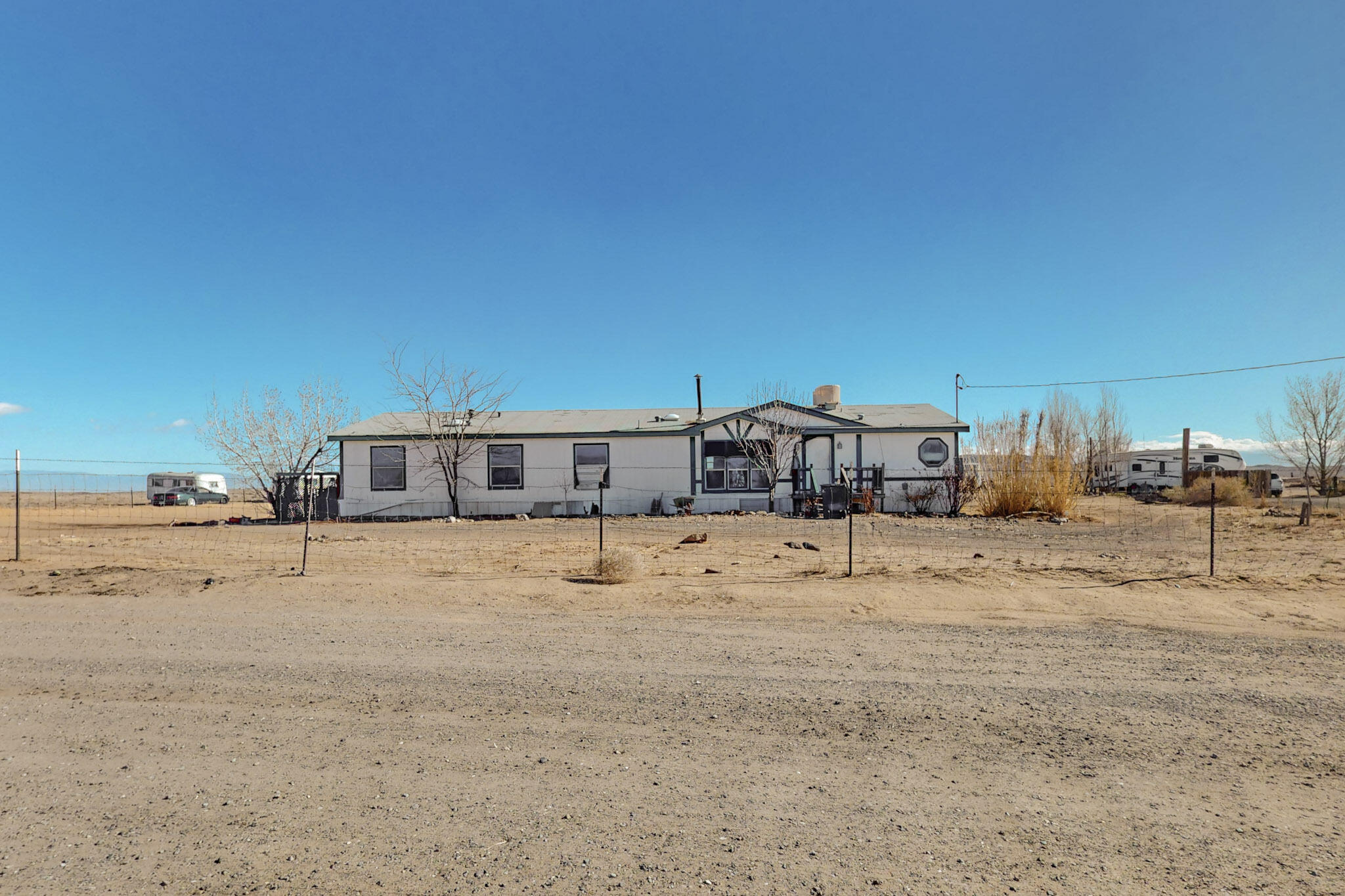 2 Wild West Court, Los Lunas, New Mexico image 1