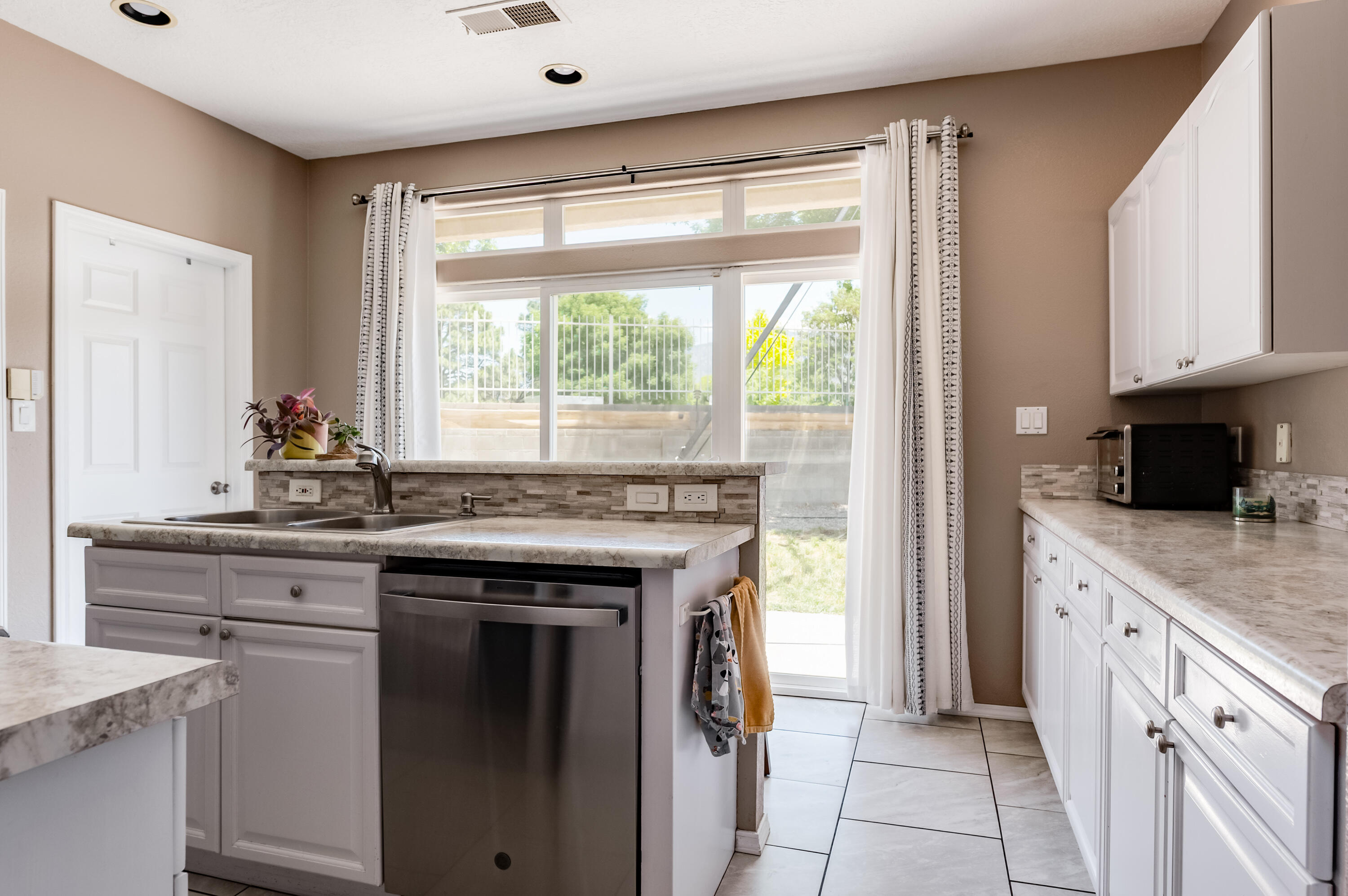 9701 Layton Avenue #A, Albuquerque, New Mexico image 10