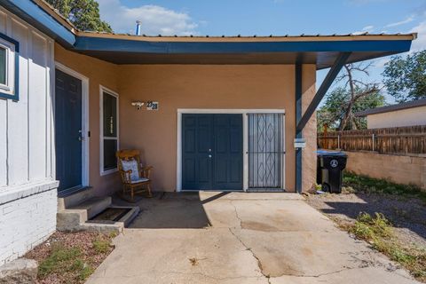 Photo of 2728 PENNSYLVANIA Street NE, Albuquerque, NM 87110 (MLS # 1094019)