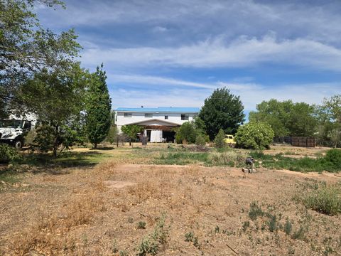 Homes For Sale - 13 Whitehouse Road<br/> Los Lunas, NM 87031