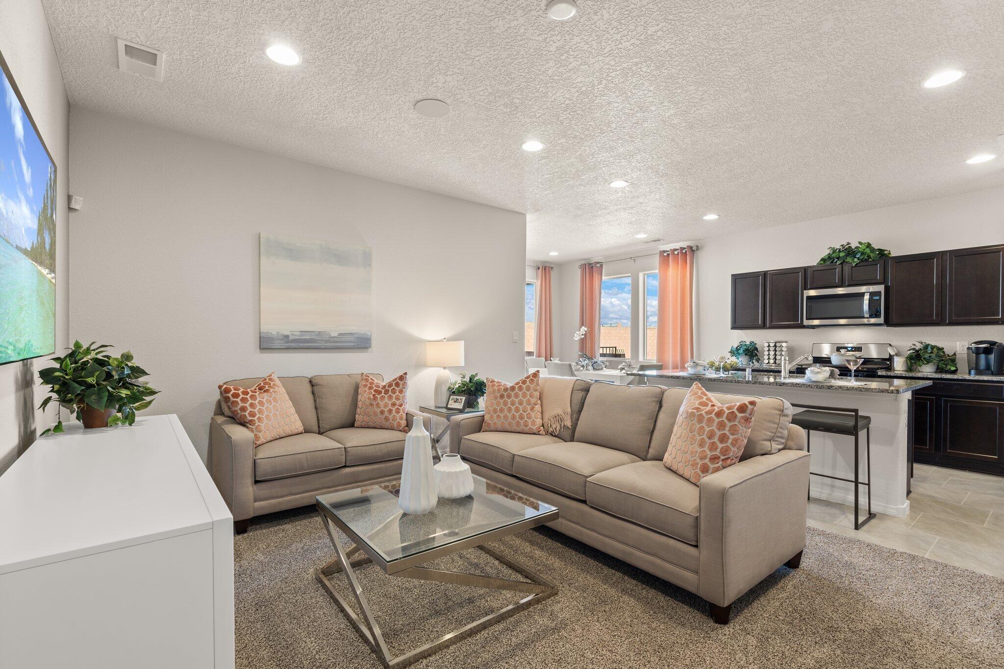 1503 Las Colinas Road NW