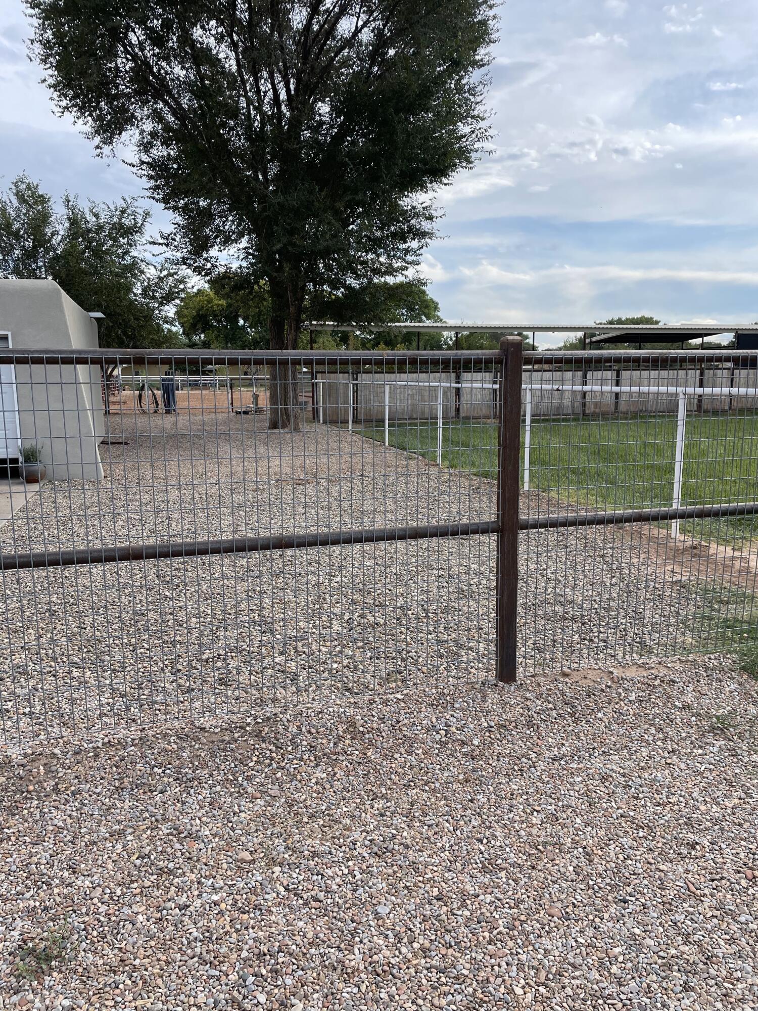695 Valle Drive, Bosque Farms, New Mexico image 28