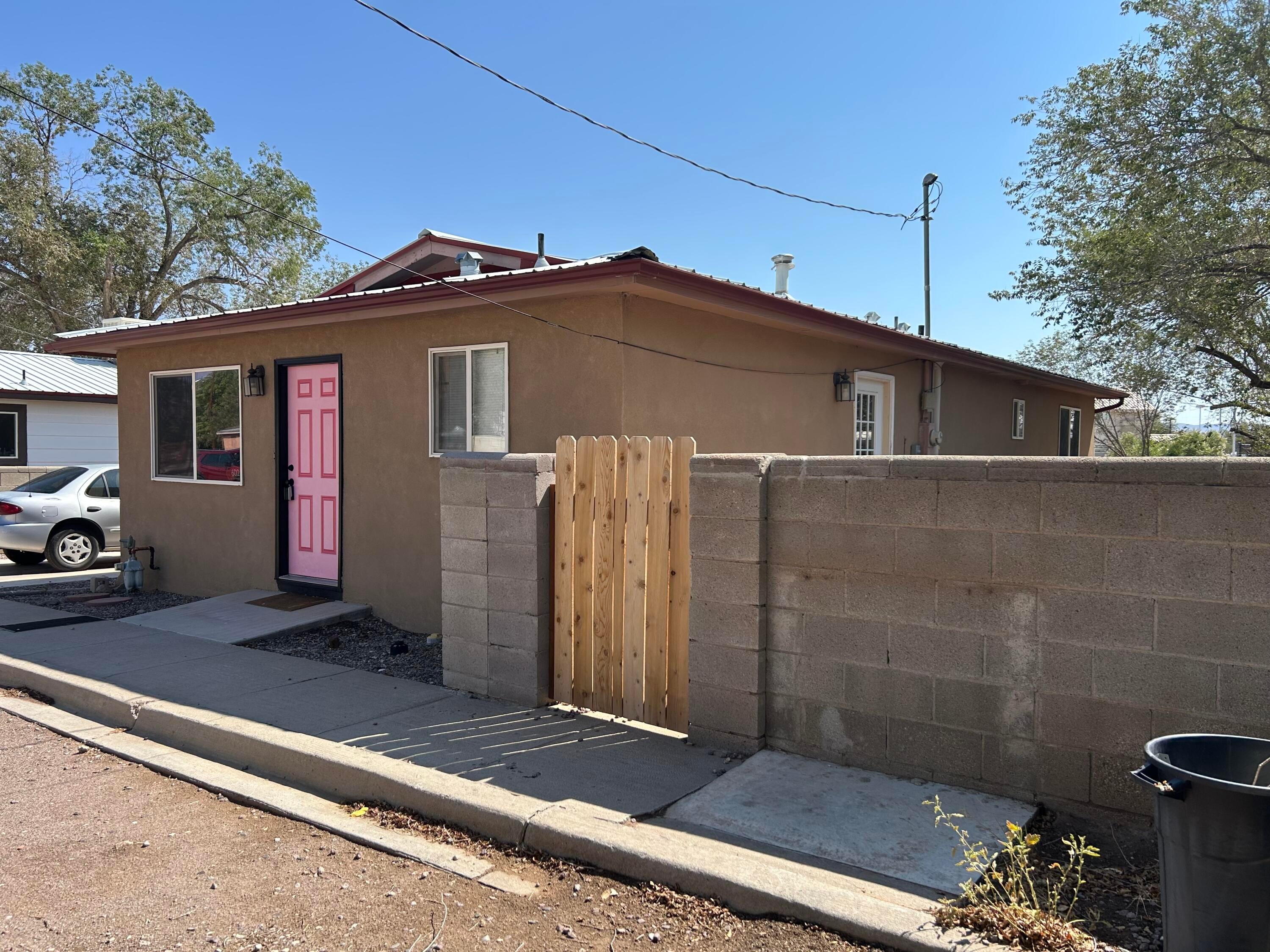 602 La Mesa Drive