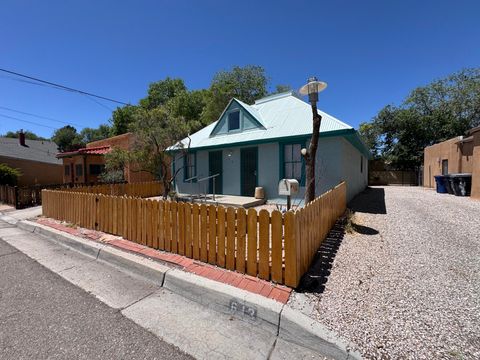 Photo of 613 Keleher Avenue NW, Albuquerque, NM 87102 (MLS # 1103171)