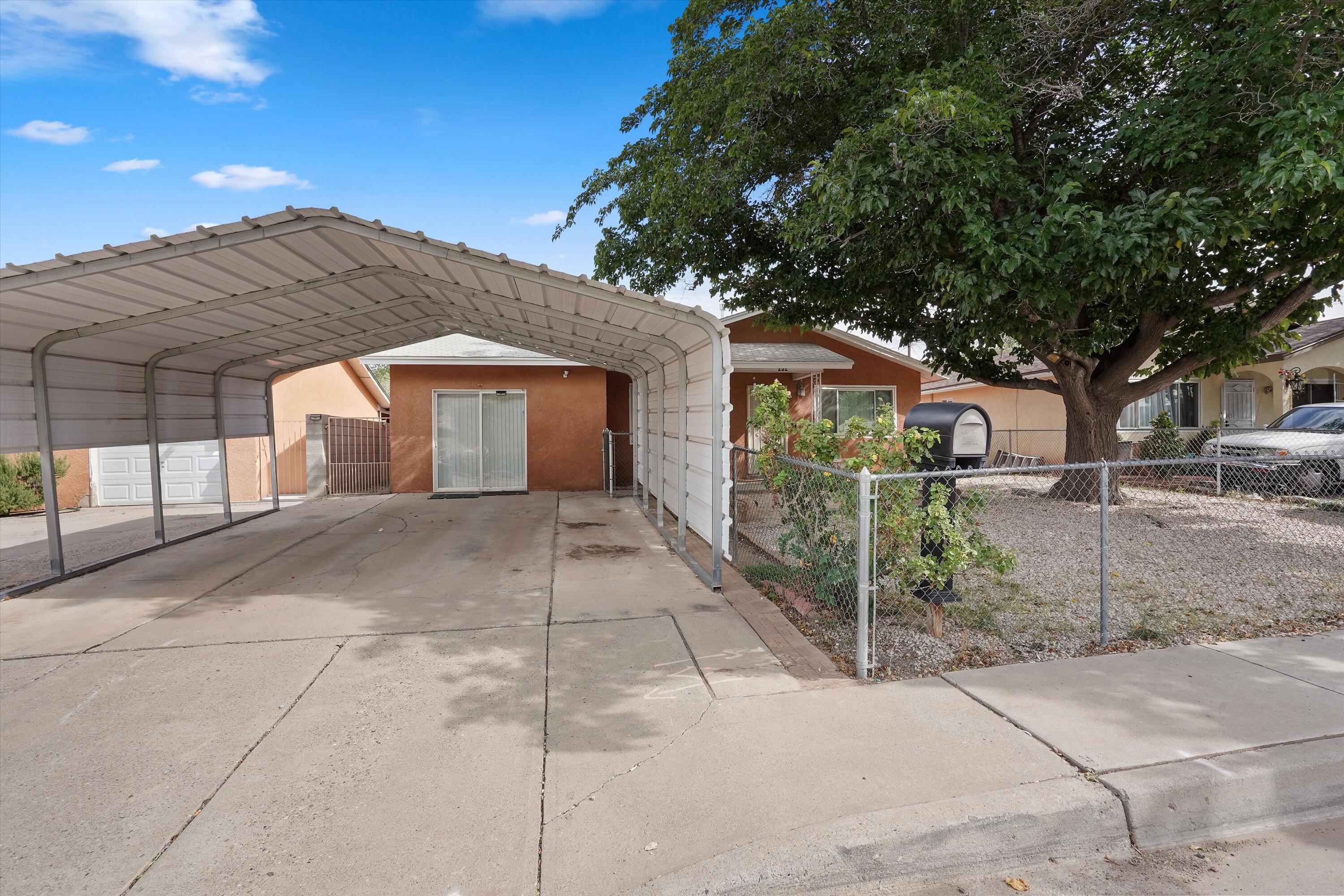 232 Shirley Street NE