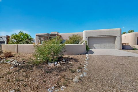 Photo of 525 MONTERREY Road NE, Rio Rancho, NM 87144 (MLS # 1092169)