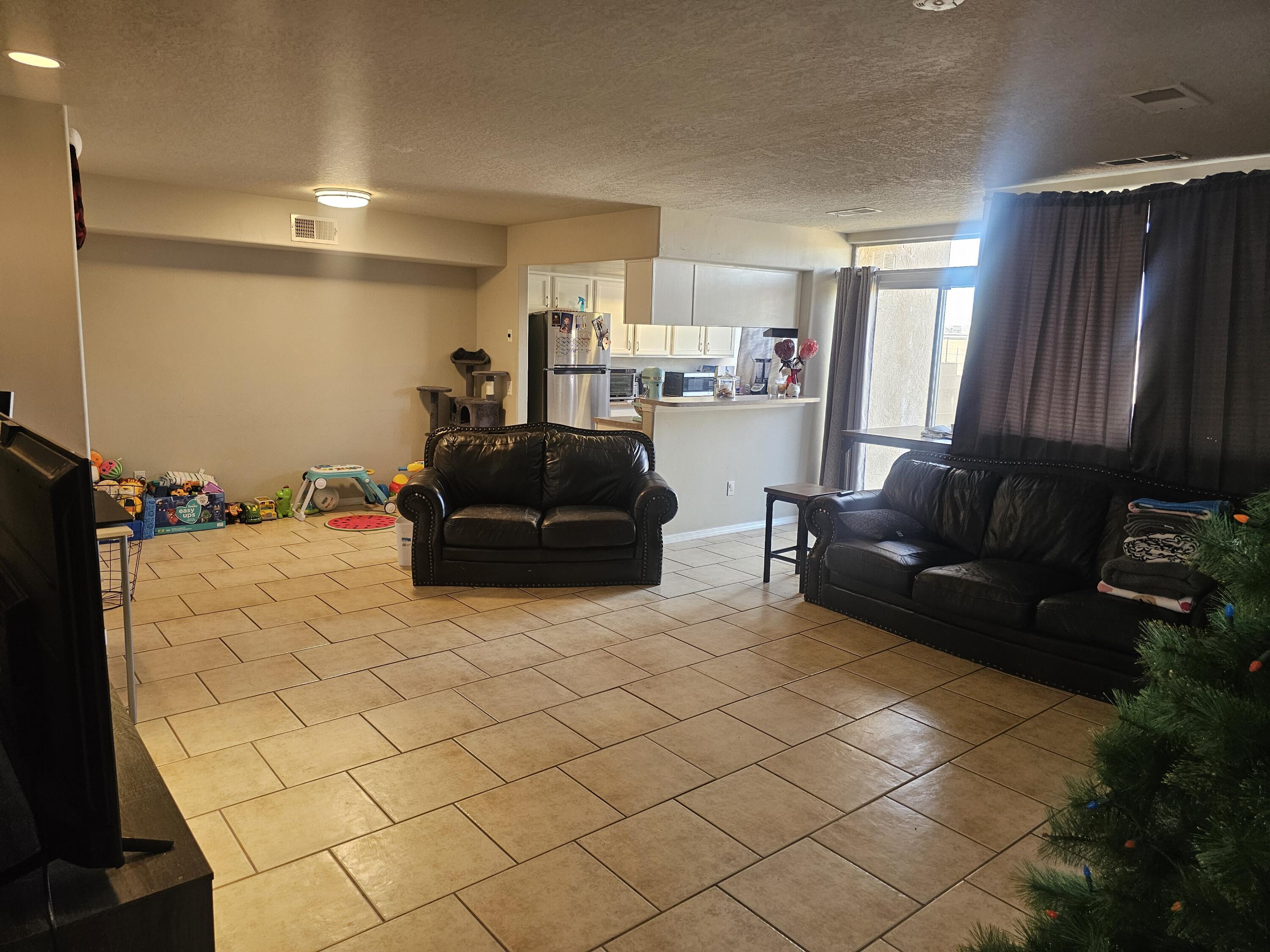 1737 Del Cielo Drive, Albuquerque, New Mexico image 4