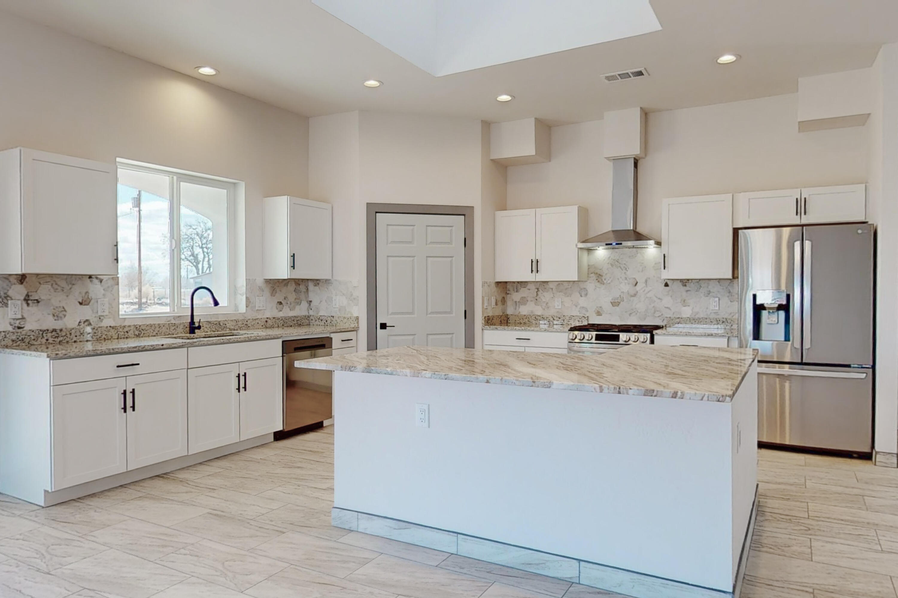 1688 Sichler Road, Los Lunas, New Mexico image 8