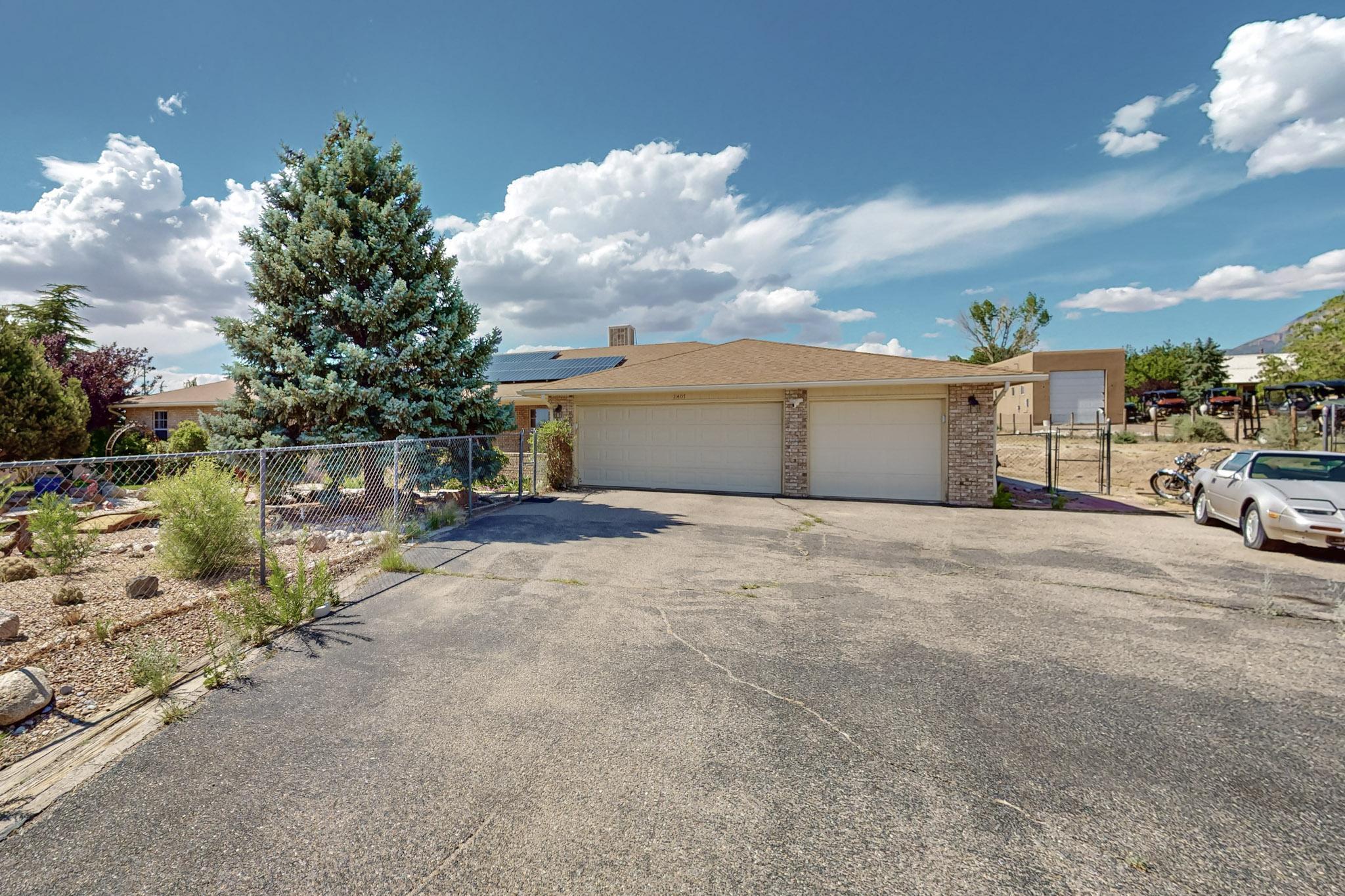 Photo 4 of 51 of 11407 Coronado Avenue NE house