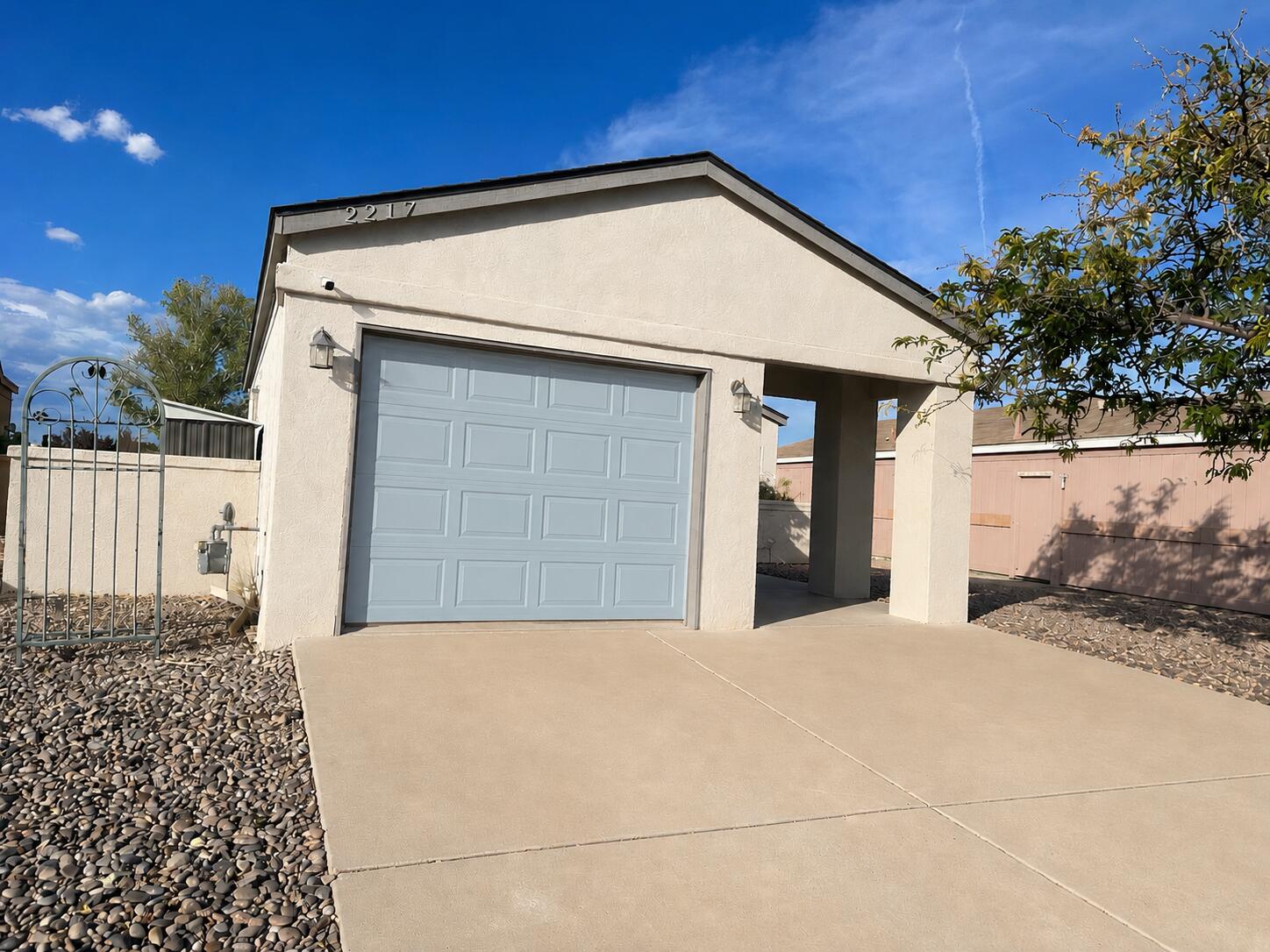 2217 W High Desert Circle NE