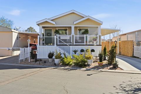 Photo of 352 Buffalo Circle SE, Albuquerque, NM 87123 (MLS # 1099798)