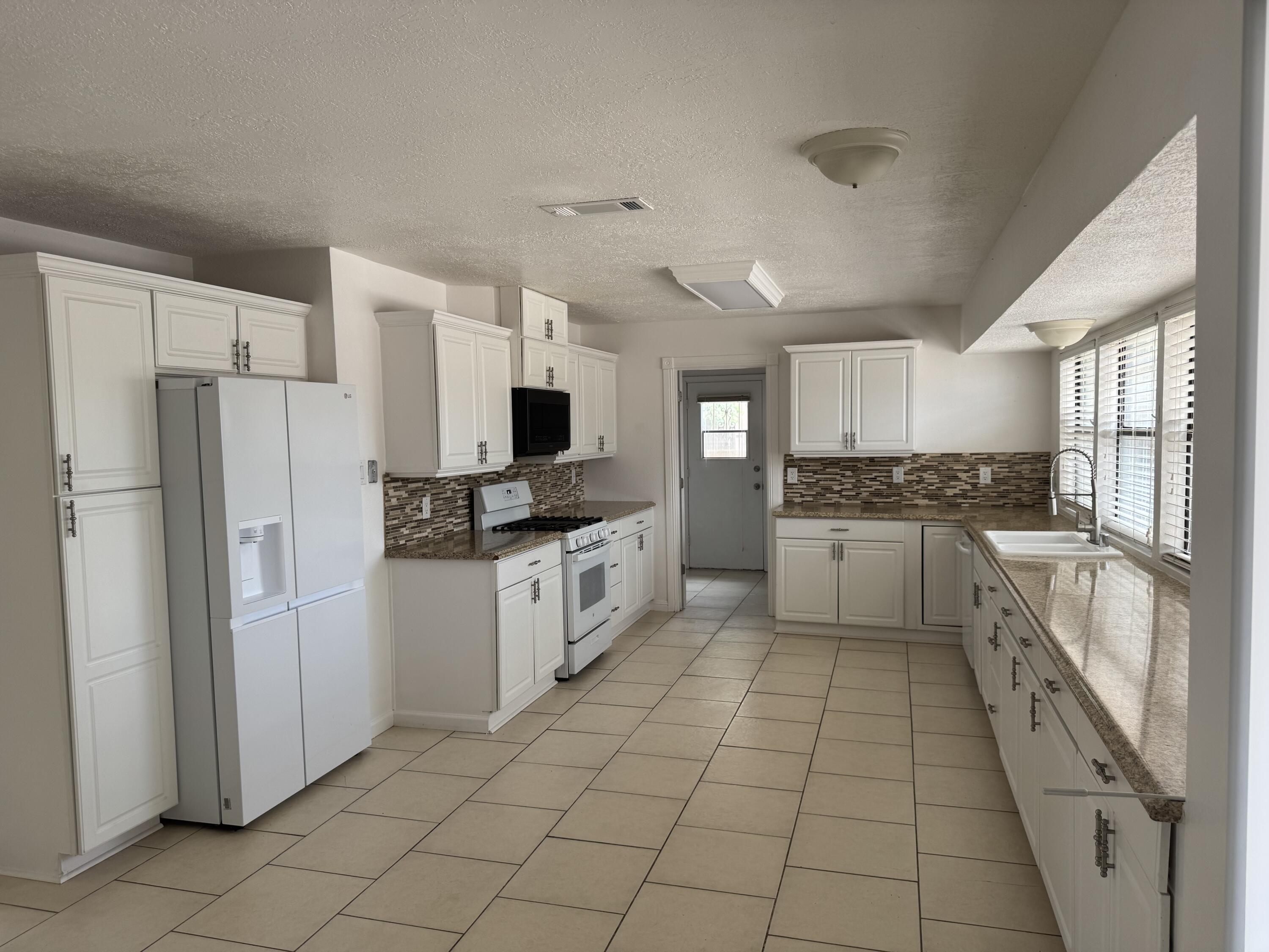 7715 Pioneer Trail, Albuquerque, New Mexico image 6