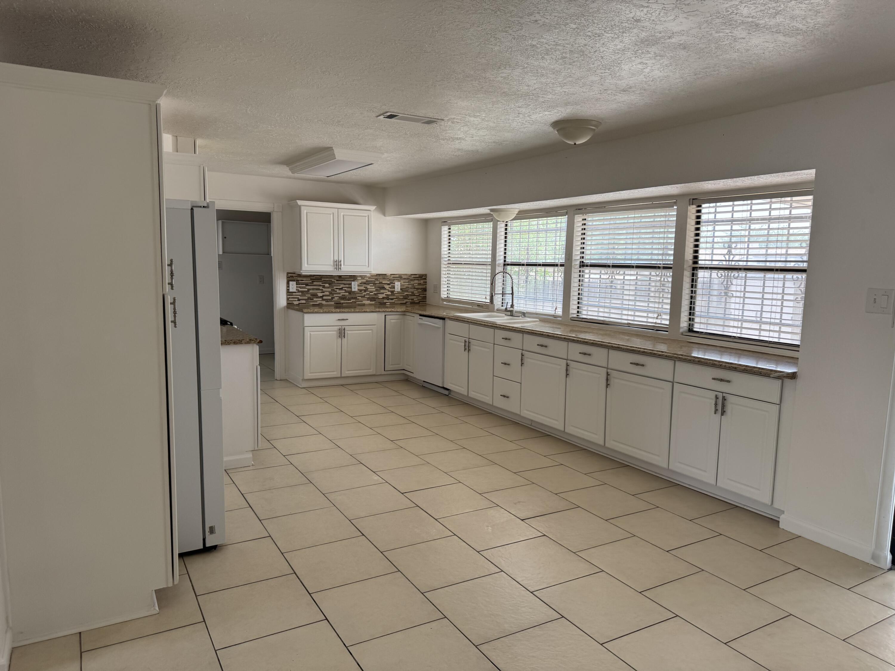 7715 Pioneer Trail, Albuquerque, New Mexico image 4